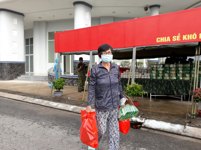 Nguoi dan rat phan khoi