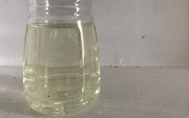 Bé 19 tháng tuổi tử vong sau khi uống nhầm dầu hỏa trong chai