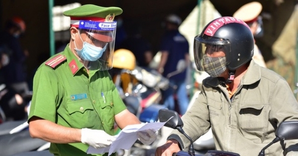 TP HCM tăng cường các biện pháp giảm mật độ lưu thông trên đường