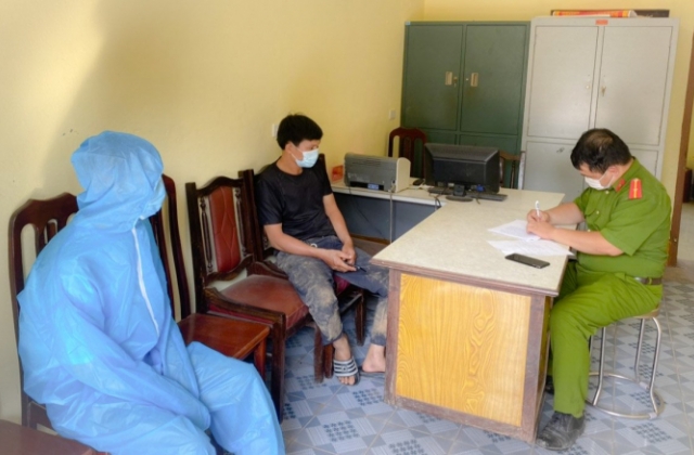 Phát hiện thanh niên đi từ vùng dịch bằng xe mô tô