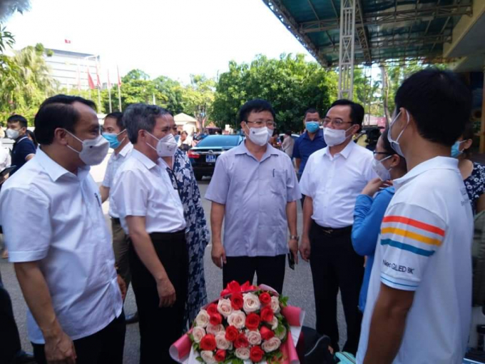 Lãnh đạo tỉnh Nghệ An động viên, khích lệ ghi nhận tinh thần xung kích của các Y, Bác sỹ