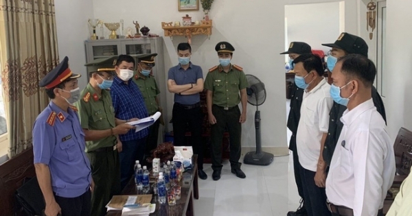 Vì sao Giám đốc và Phó Giám đốc Cảng hàng không quốc tế Phú Bài bị khởi tố, bắt tạm giam?