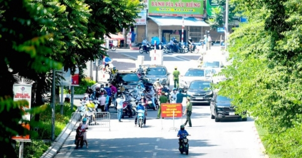 Hà Nội siết chặt kiểm tra, giám sát người đi lại
