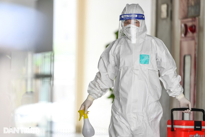 Sáng nay, Hà Nội tiếp tục ghi nhận thêm 13 trường hợp dương tính với SARS-CoV-2, trong đó có 9 ca tại cộng đồng và 4 ca tại khu cách ly tập trung (Ảnh minh họa: Mạnh Quân).