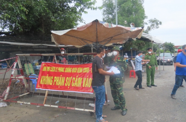 Một đối tượng say rượu, cố tình thông chốt kiểm dịch Covid-19