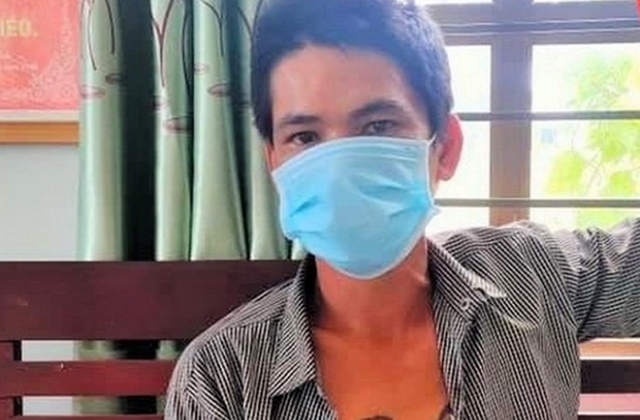 Cố tình vượt chốt kiểm dịch còn hung hăng tông vào CSGT