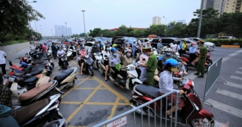 Lực lượng chức năng căng mình làm việc tại các chốt kiểm soát dịch