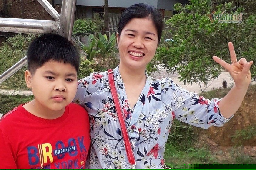 Chị c&ocirc;ng nh&acirc;n 40 tuổi đạt 27 điểm b&agrave;i thi tổ hợp KHXH