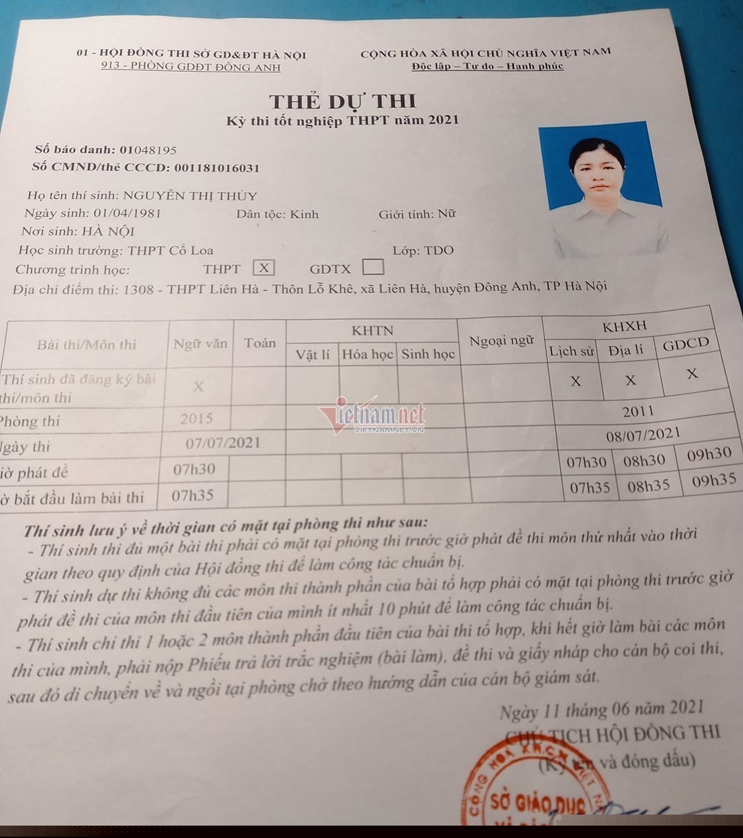 Chị c&ocirc;ng nh&acirc;n 40 tuổi đạt 27 điểm b&agrave;i thi tổ hợp KHXH