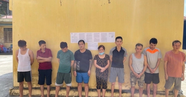 Triệt xóa “xới” bạc, thu giữ gần 160 triệu đồng