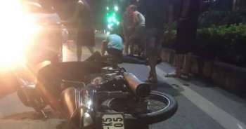 Điều khiển xe thiếu quan sát gây tai nạn, tài xế xe máy bị thương nặng