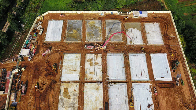 Toàn cảnh Bệnh viện dã chiến quận Hoàng Mai nhìn từ trên cao.