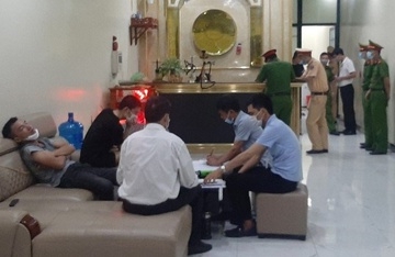 Hải Phòng: Bắt quả tang quán karaoke ở Đồ Sơn cho 9 nữ nhân viên tiếp khách