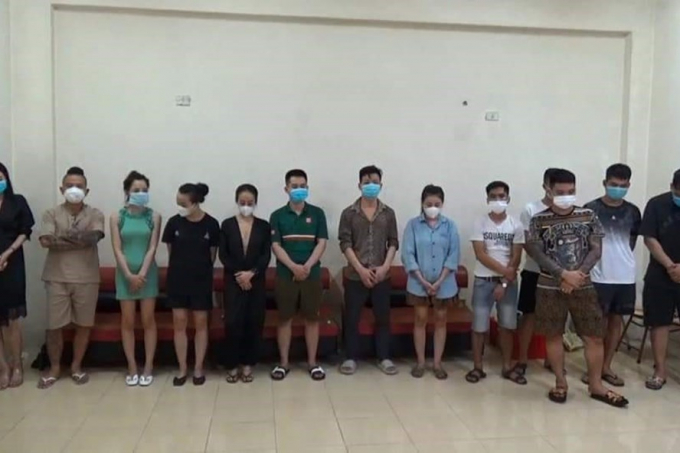 Dương Minh Tuyền và 12 đối tượng khác bị bắt giữ khi đang