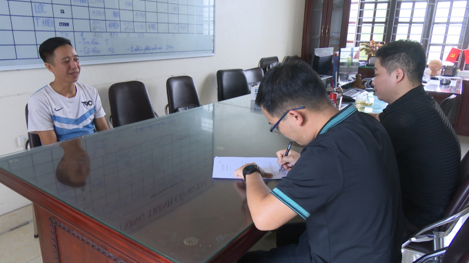 doi-tuong-truy-na-le-van-nho-ao-trang-tai-co-quan-dieu-tra