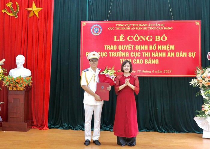 c7cdaa9f1cd2f58cacc3