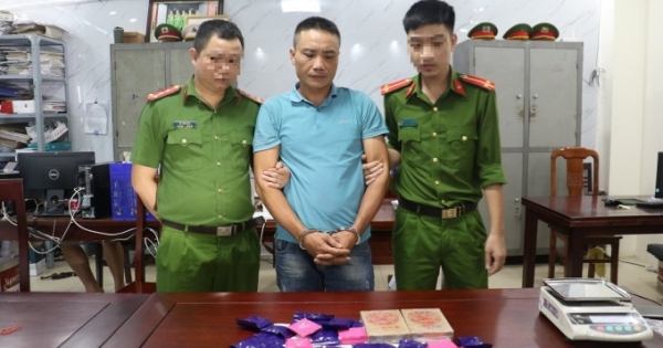 Bắt đối tượng mang 2 bánh heroin, 6.000 viên ma túy tổng hợp đi tiêu thụ