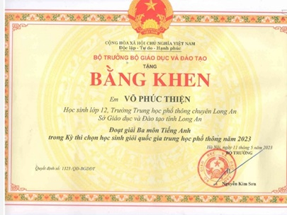 Bằng khen của em Võ Phúc Thiện.