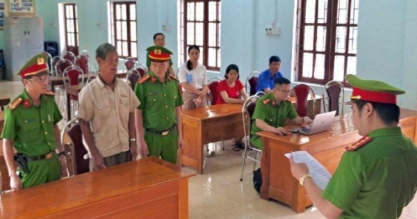 Hà Giang:  Bắt đối tượng dùng ống điếu đánh người