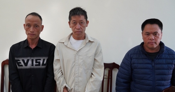 Bán cả em gái ruột sang nước ngoài để lấy tiền tiêu xài