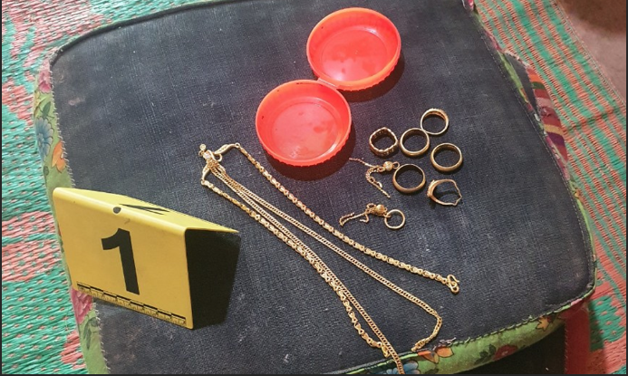 Số vàng mà 3 thiếu niên trộm cắp (Ảnh: Công an Lai Châu).