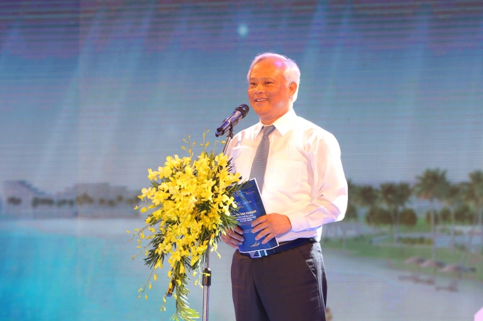 &Ocirc;ng U&ocirc;ng Chu Lưu - Ủy Vi&ecirc;n BCH Trung ương Đảng - Ph&oacute; Chủ tịch Quốc Hội ph&aacute;t biểu tại Lễ kh&aacute;nh th&agrave;nh quần thể FLC Quy Nhơn.