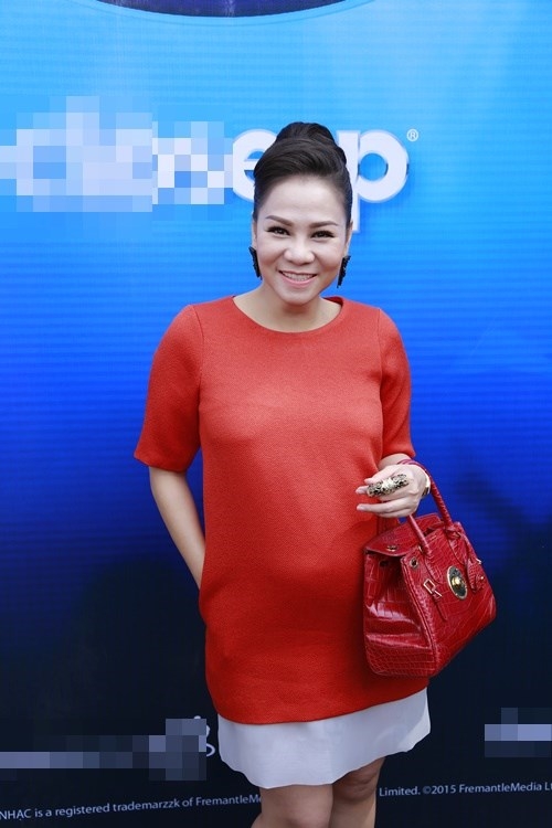 Mang t&uacute;i nửa tỷ đi chấm thi Vietnam Idol.