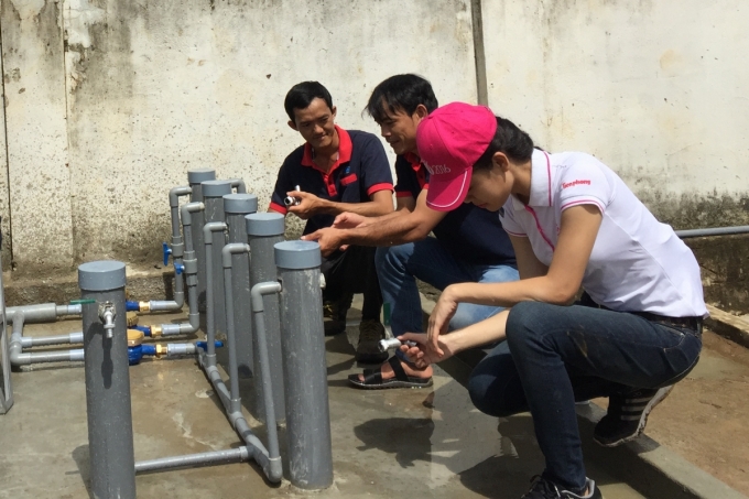 Hoa hậu Việt Nam 2016: Tr&aacute;c Th&uacute;y Mi&ecirc;u nhắc nhở, Chi Bảo bảo vệ th&iacute; sinh HHVN vụng về trước ống k&iacute;nh