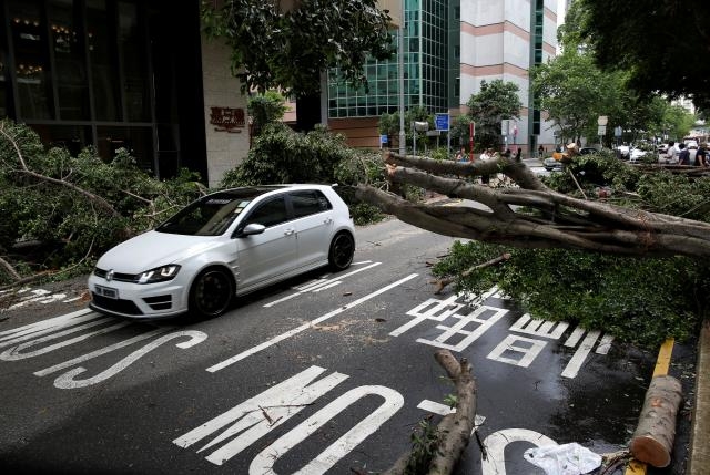 Cơ quan quản l&yacute; s&acirc;n bay Hong Kong cho biết, t&iacute;nh tới thời điểm hiện tại đ&atilde; c&oacute; hơn 150 chuyến bay bị hủy. (Ảnh: Reuters)