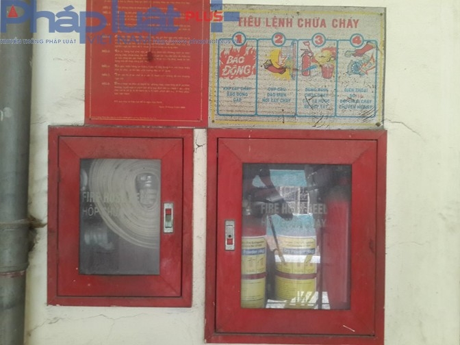 &nbsp;        Được biết, t&ograve;a nh&agrave; đ&atilde; vận h&agrave;nh được hơn 10 năm.