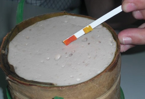 Gi&ograve; chả được th&ecirc;m h&oacute;a chất sẽ bảo quản được l&acirc;u hơn nhưng nguy cơ g&acirc;y hại sức khỏe cho người ti&ecirc;u d&ugrave;ng.