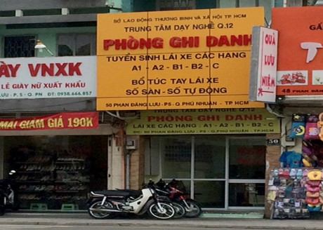 Vạch trần cơ sở dạy l&aacute;i xe &ocirc; t&ocirc; lừa