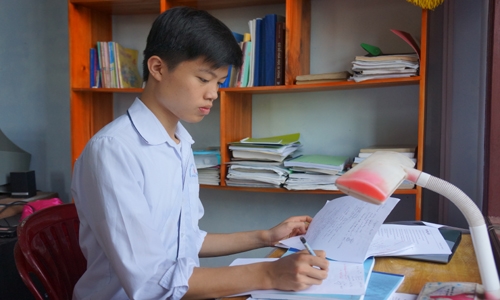 Kh&aacute;nh Duy c&oacute; niềm đam m&ecirc; c&aacute;c m&ocirc;n khoa học tự nhi&ecirc;n từ nhỏ. Ảnh:&nbsp;L&ecirc; Ho&agrave;ng.