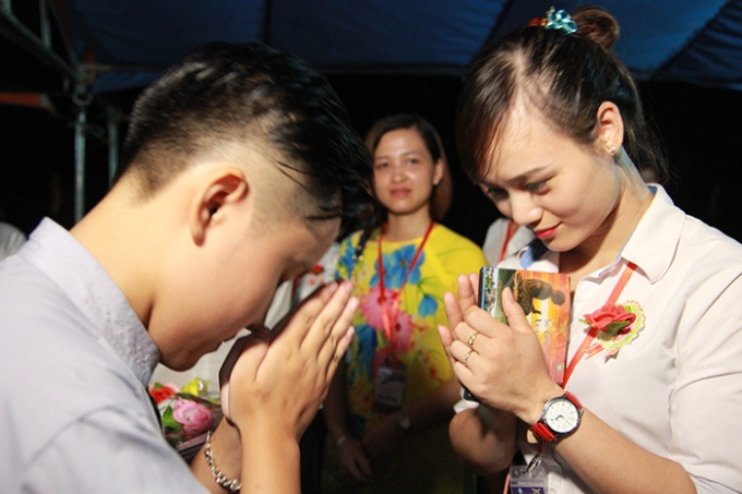 Đại đức Th&iacute;ch Tr&iacute; Thịnh - Trụ tr&igrave; ch&ugrave;a Kim Sơn Lạc Hồng (H&ograve;a B&igrave;nh) b&ugrave;i ng&ugrave;i: &ldquo;C&aacute;c t&ocirc;n đức, tăng, ni, phật tử h&atilde;y c&ugrave;ng về đ&acirc;y sum họp để c&ugrave;ng thể hiện những x&uacute;c động trong l&ograve;ng của người con tr&iacute; hiếu đang lắng đọng t&acirc;m tư, t&igrave;nh cảm với c&aacute;c đấng sinh th&agrave;nh của m&igrave;nh