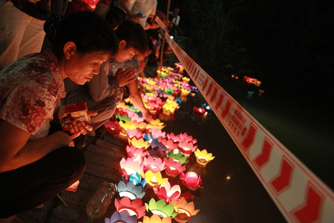 Lễ Vu Lan v&agrave; cầu phổ độ gia ti&ecirc;n mang &yacute; nghĩa s&acirc;u sắc, kh&ocirc;ng chỉ l&agrave; dịp để mọi người c&ugrave;ng hướng về tổ ti&ecirc;n nguồn cuộc với đạo l&yacute; uống nước nhớ nguồn,&hellip;