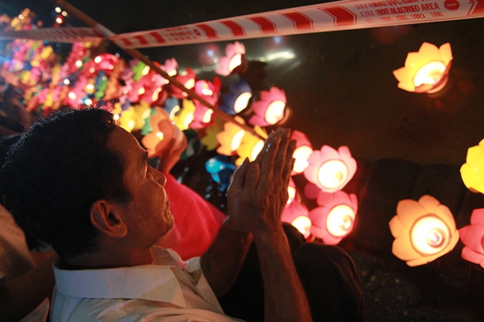M&agrave; đ&acirc;y c&ograve;n l&agrave; dịp để mọi người c&ugrave;ng ch&uacute;c nhau trong một t&acirc;m nguyện y&ecirc;u thương nh&acirc;n bản.