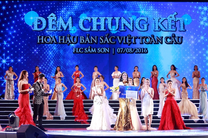 Giải Người đẹp &aacute;o d&agrave;i thuộc về Phạm Thị Ngọc Quỳnh.