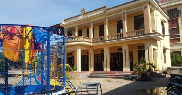 Ninh Bình: Trường học bỏ hoang, UBND xã biến thành nơi.. trông trẻ