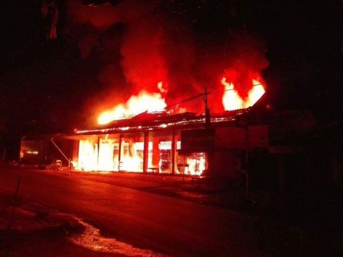 Bắc Kạn: Huy động gần 100 c&aacute;n bộ, chiến sỹ dập đ&aacute;m ch&aacute;y lớn