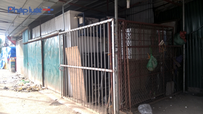 Kho đ&ocirc;ng lạnh của gia đ&igrave;nh b&agrave; Hoa.