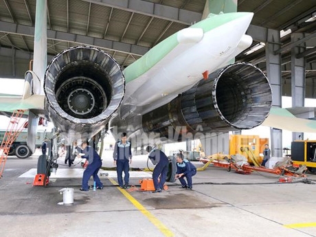 Việt Nam sắp c&oacute; ba trung đo&agrave;n trang bị ti&ecirc;m k&iacute;ch Su-30MK2