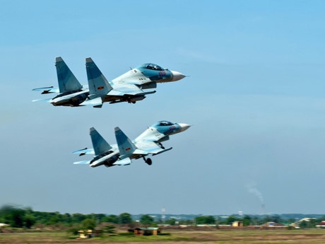 Việt Nam sắp c&oacute; ba trung đo&agrave;n trang bị ti&ecirc;m k&iacute;ch Su-30MK2