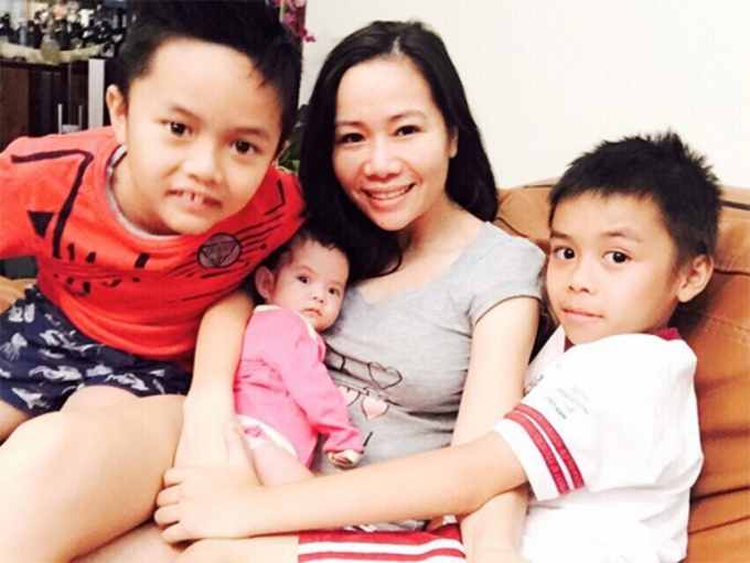 Vợ v&agrave; 3 con của đại gia Chu Đăng Khoa.