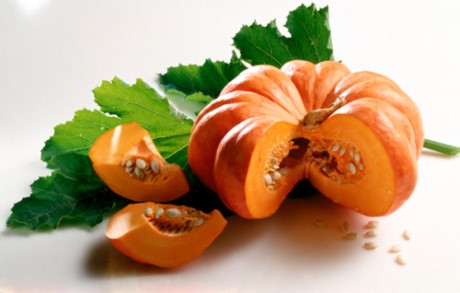 B&iacute; ng&ocirc;: l&agrave; loại thực phẩm gi&agrave;u dinh dưỡng. Tuy nhi&ecirc;n, kh&ocirc;ng n&ecirc;n ăn những quả đ&atilde; để l&acirc;u ng&agrave;y, v&igrave; nếu lưu trữ thời gian d&agrave;i, b&ecirc;n trong b&iacute; ng&ocirc; xảy ra qu&aacute; tr&igrave;nh l&ecirc;n men v&agrave; biến chất, v&igrave; vậy khi ăn sẽ g&acirc;y nguy hiểm tới sức khỏe.