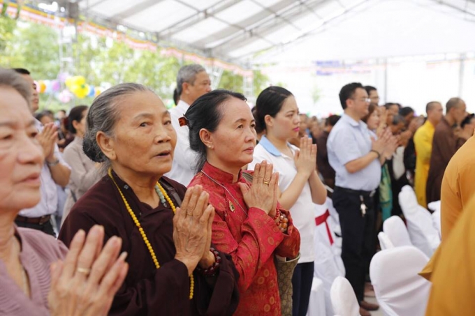 Cầu quốc th&aacute;i d&acirc;n an...