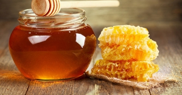 Muốn biết mật ong thật hay giả, chỉ cần thử 5 cách sau
