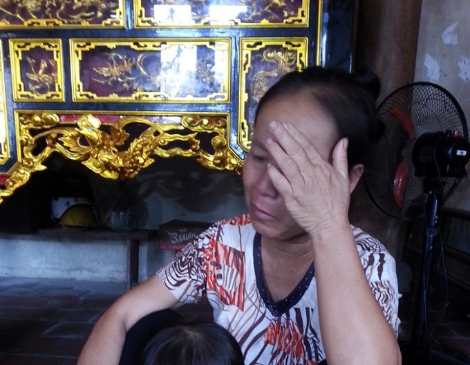 B&agrave; Xu&acirc;n con g&aacute;i &ocirc;ng Th&ecirc;m bật kh&oacute;c ng&agrave;y cha được giải oan.