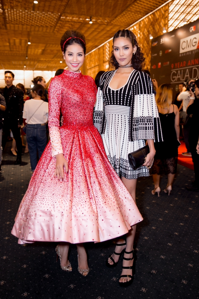 Phạm Hương v&agrave; Lan Khu&ecirc;.