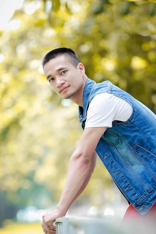 Tung bộ ảnh mới, Lệ Rơi đang d&ugrave;ng chi&ecirc;u tr&ograve; để t&aacute;i xuất showbiz?