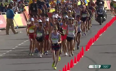 VĐV Nguyễn Th&agrave;nh Ngưng tham gia đấu chung kết đi bộ 20m